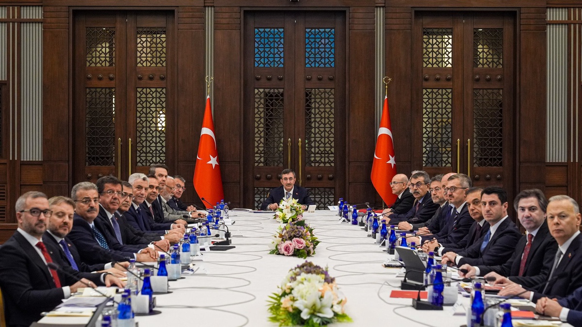 Murat Emir, borsa mağdurlarıyla ekonomi yönetiminin aynı masada olduğunu savundu