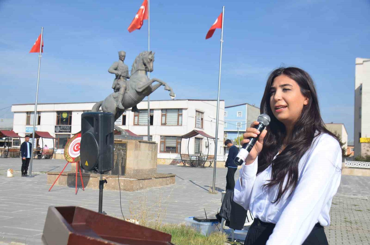 Muş Bulanık\'ta Muhtarlar Günü\'nde muhtarlığın 1829\'dan beri temel olduğu vurgulandı