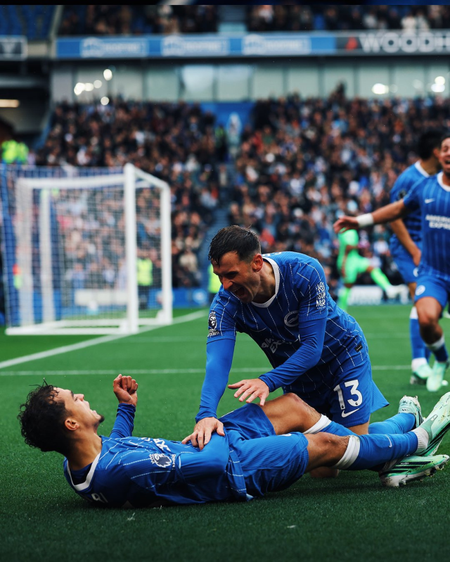 Ne şakaları var ne de acımaları! Gelene geçene gol yağdırıyorlar