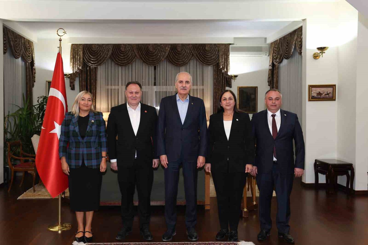 TBMM Başkanı Kurtulmuş, Bişkek\'te Öztürkler ile görüşüp büyükelçiliği ziyaret etti