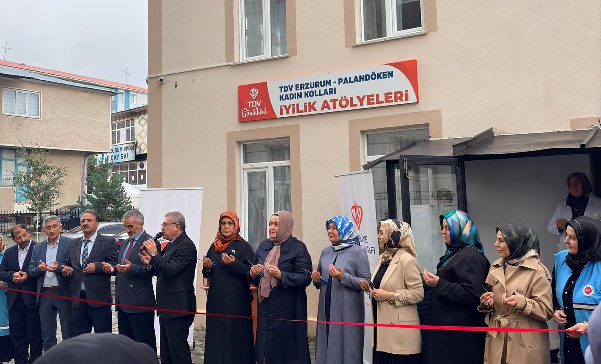 TDV Kadın Kolları Erzurum Şubesi İyilik Atölyeleri\'ni dualarla açtı