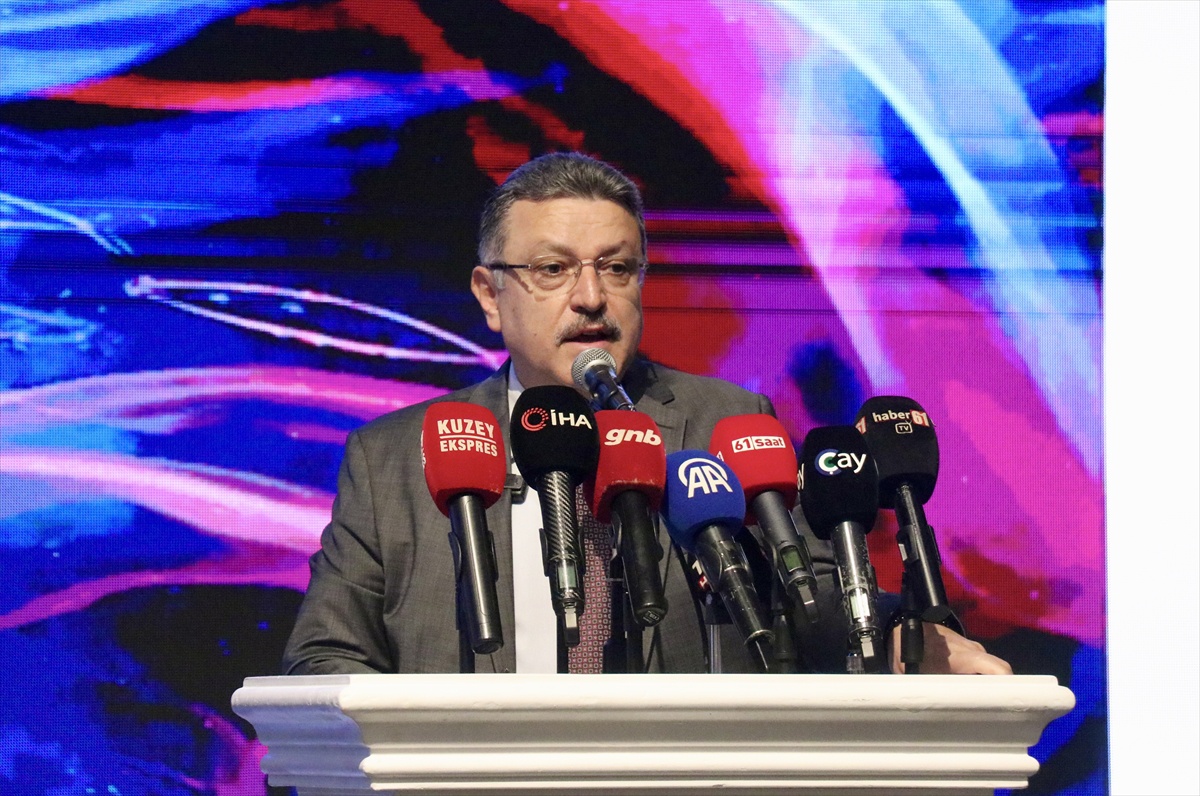 Trabzon\'da 3. Türk Dünyası Gençlik Buluşması\'na yaklaşık 150 genç katıldı