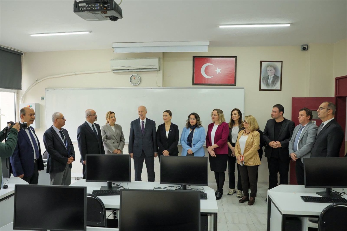 Trakya Üniversitesi İİBF\'de TÜİK işbirliğiyle 32 bilgisayarlı laboratuvar açıldı