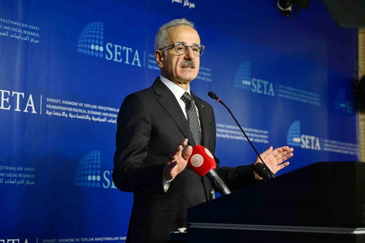 Uraloğlu, Kalkınma Yolu\'nun 10 yılda 55 milyar dolar katkı sağlamasını öngörüyor