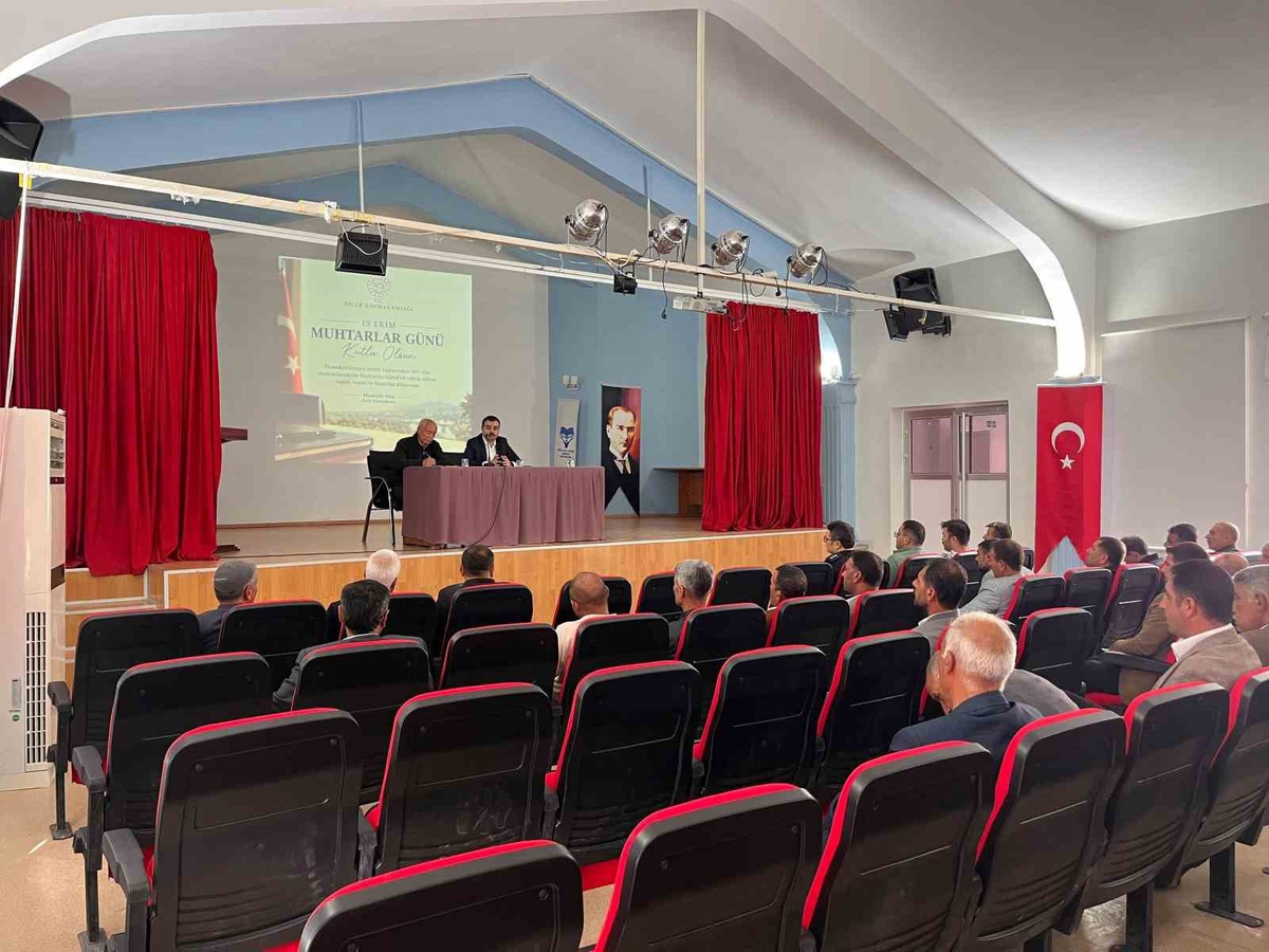 Diyarbakır Dicle\'de Kaymakam Atış, muhtarları dinleyip Muhtarlar Günü\'nü kutladı