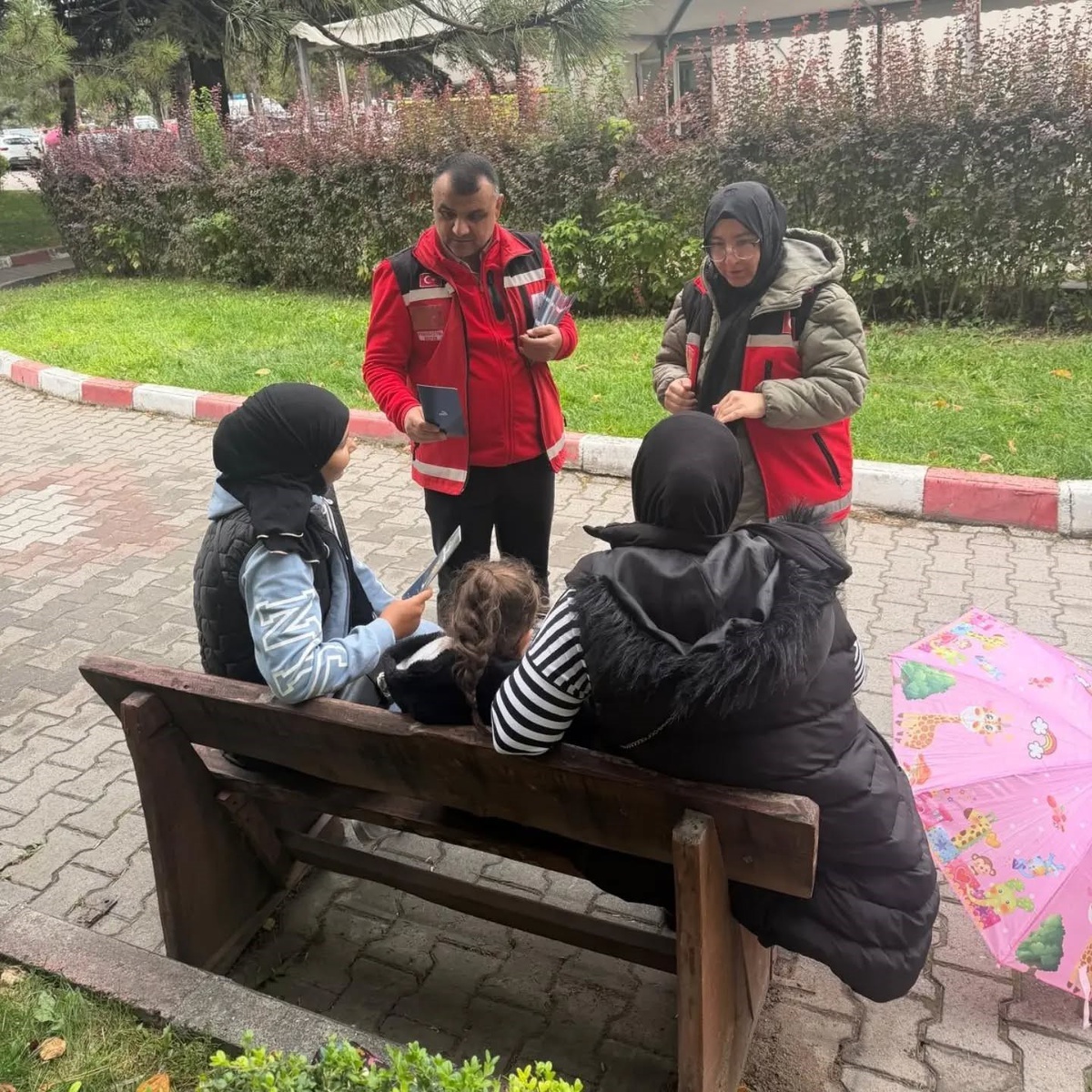 Gediz\'de kadına şiddetle mücadele için hizmetler broşürle tanıtıldı