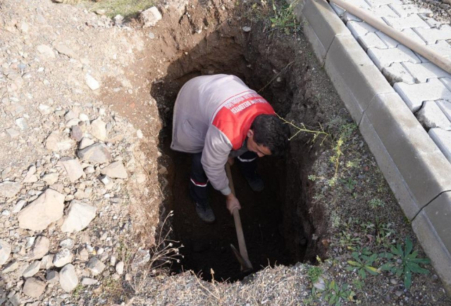 Erzurum'da dondurucu kış öncesi 500 mezar kazılıyor, 200'ü şimdiden hazır