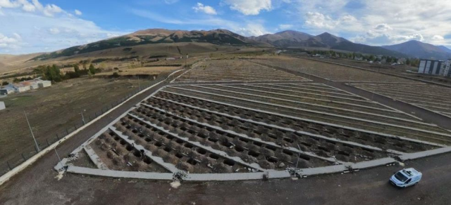 Erzurum'da dondurucu kış öncesi 500 mezar kazılıyor, 200'ü şimdiden hazır