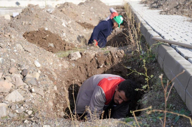 Erzurum'da dondurucu kış öncesi 500 mezar kazılıyor, 200'ü şimdiden hazır