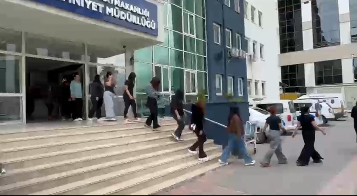 İskenderun\'da SPA denetiminde çalışma izni olmayan 23 yabancı sınır dışı edilecek