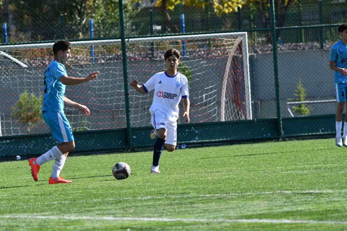 Süper Amatör Küme\'de ilk hafta 21 golle bitti, Hacılar Erciyesspor 2-1 kazandı