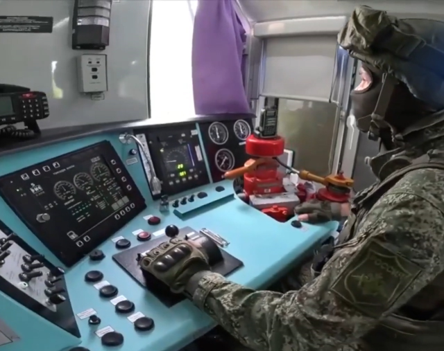 NATO sınırında hareketlilik! Rusya tankları yığmaya başladı