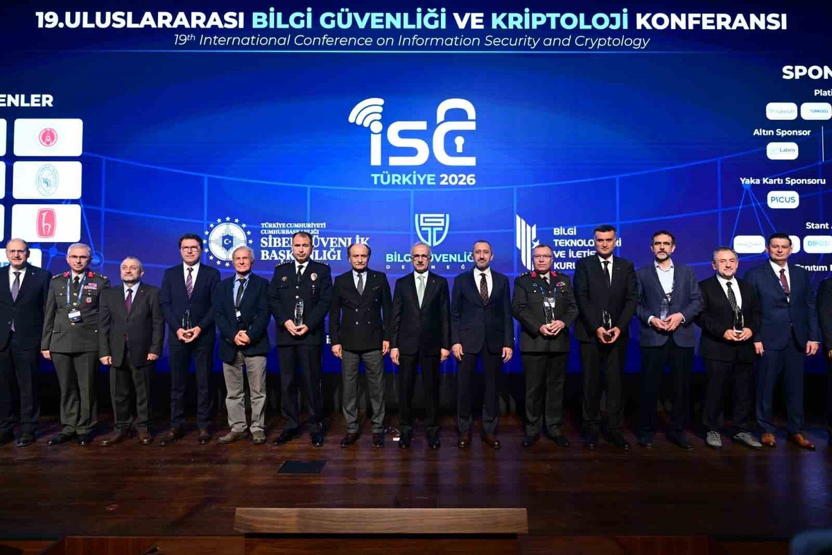Uraloğlu, TÜRKSAT Veri Merkezi\'nin kritik kamu verilerini koruyacağını söyledi