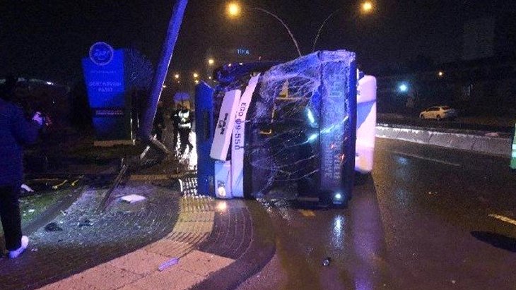 Son dakika Ankara’da EGO otobüsü devrildi: Yaralılar var