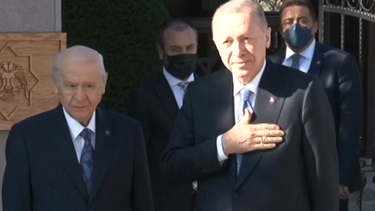Ankara’da kritik zirve Devlet Bahçeli, Cumhurbaşkanı Erdoğan’ı kapıda karşıladı