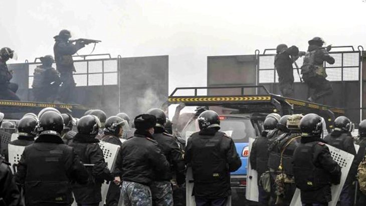 Kazakistan’daki protestolarda 8 güvenlik gücü yaşamını yitirdi, 317 kişi yaralandı