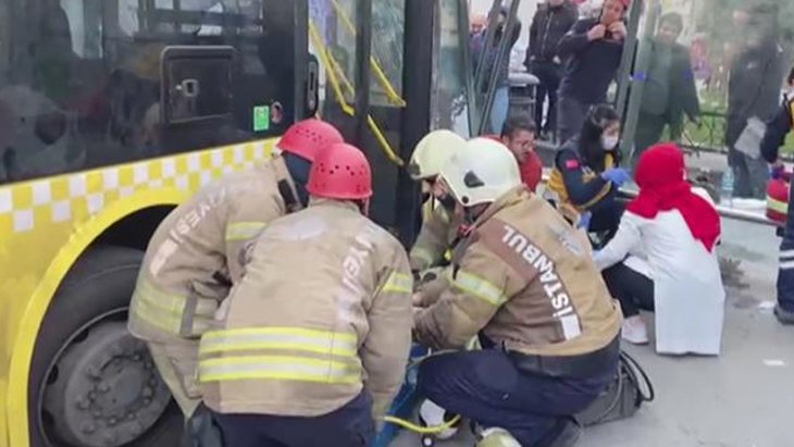 Son Dakika İstanbul Eyüpsultan’da İETT otobüsü durağa daldı, çok sayıda yaralı var