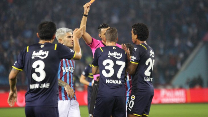 Fenerbahçe’den Trabzon-Malatya maçının hakemine tepki: “Her şey ortada, bu sezonun inandırıcılığı sorgulanır“