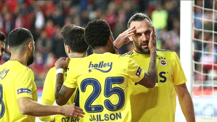 Fenerbahçe’nin eski yıldızı, yeni takımını buldu Sözleşmeyi imzaladı