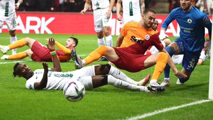Galatasaray, evinde Giresunspor’a 1-0 mağlup oldu