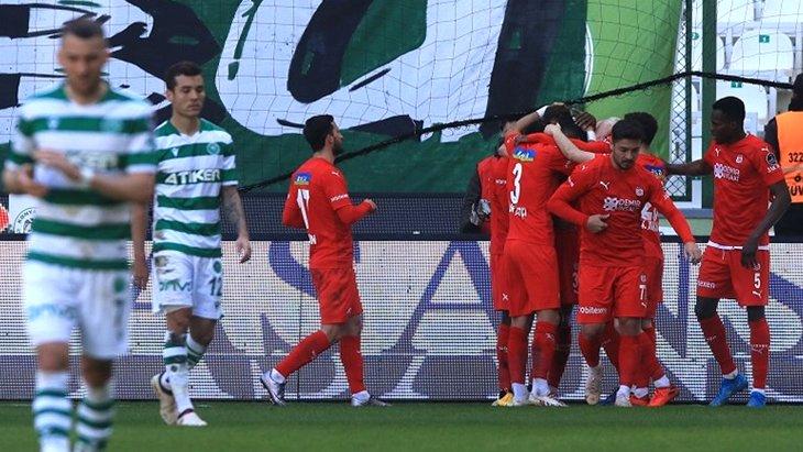 Konyaspor’un büyüsü bozuldu Sivas’ta üç puan bıraktı