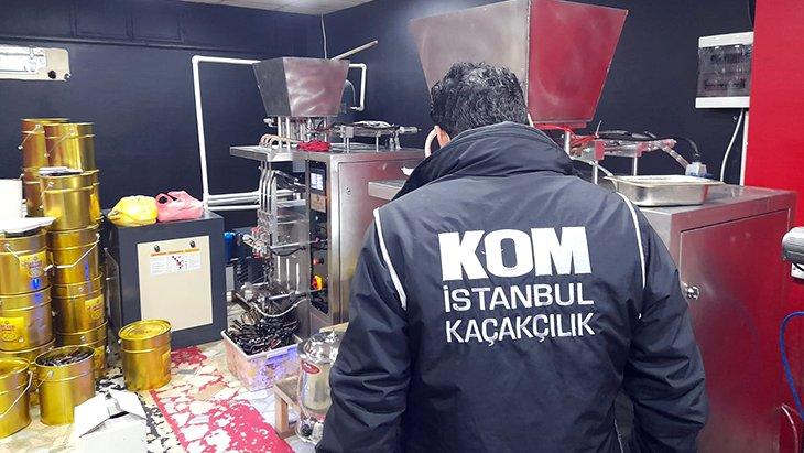 15 milyon liralık tutarındaki gerçek olmayan eşeysel muhtevalı ürünleri satamadan yakayı ele verdiler