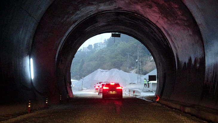 Avrupa’nın en uzun tüneli olacak Zigana Tüneli’nde ışık göründü İki şehir arası 40 dakika kısalacak