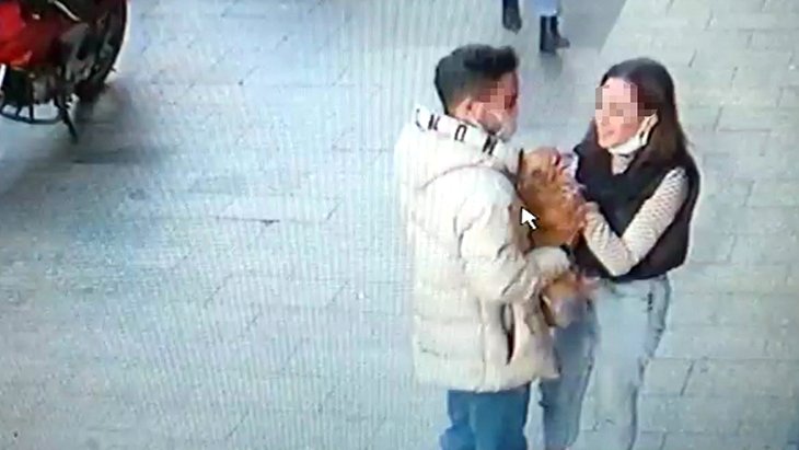 Genç çift, sevme bahanesiyle yaklaştıkları 40 bin lira değerindeki köpeği böyle çaldı