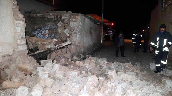 Son dakika: Kayseri’de 4,9 büyüklüğünde deprem Maddi hasar oluştu, sarsıntı çevre illerde de hissedildi