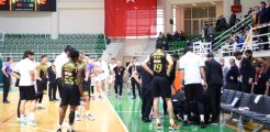 Basketbol camiasını derinden sarsan olay! Başantrenör Cengiz Karadağ, maç sırasında kalp krizi geçirdi