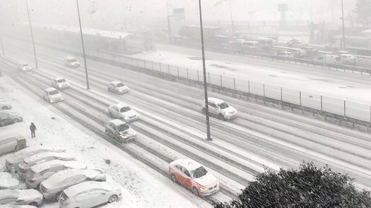 Son Dakika: Kar megakenti esir aldı İstanbul’a Trakya ve Anadolu’dan girişler durduruldu