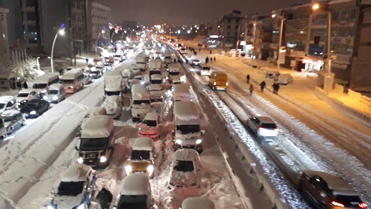 İstanbul’un havadan görüntüsü dün gece ki vahameti ortaya koydu