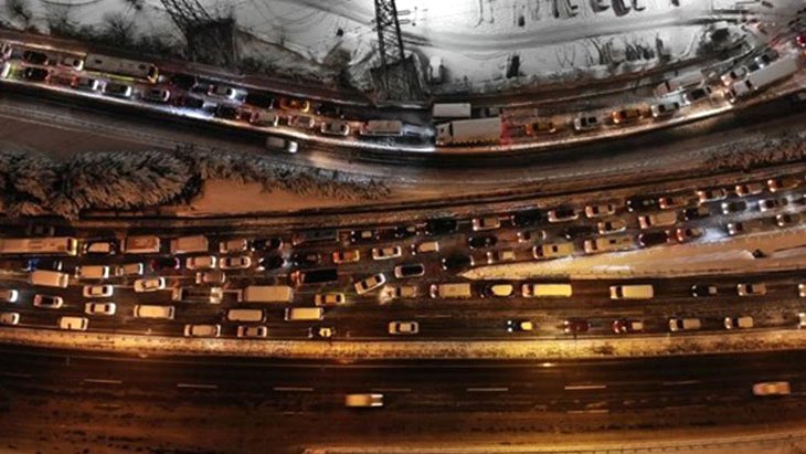 İstanbul’da yolda kalan vatandaşlara ne olacak Vali, kurtarma planını açıkladı