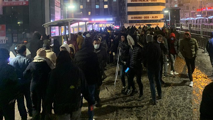 İstanbul’da Marmaray seferleri sabaha kadar ücretsiz devam edecek