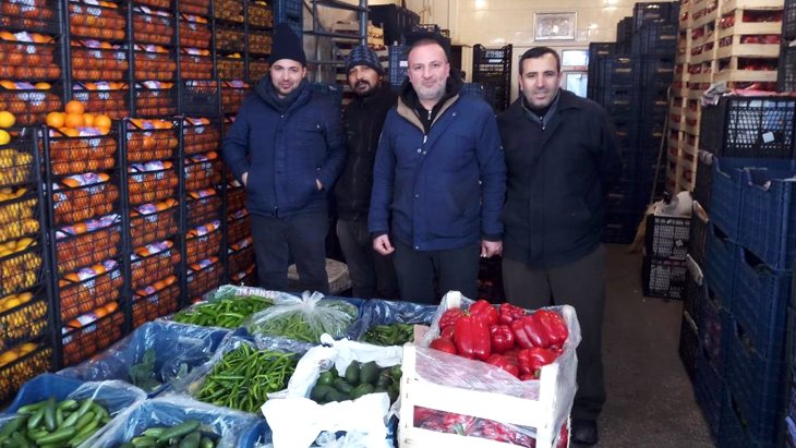 İstanbul’da etkili olan yoğun kar hal esnafını olumsuz etkiledi Dükkanlar açılamadı, ürünler dondu