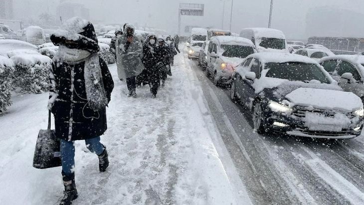 İstanbul’da son durum ne Kar bitti mi Yollar açıldı mı