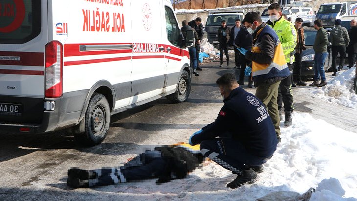 İlk iş günüydü, yola çıktıktan hemen sonra kepçenin altında kalarak can verdi Acil tıp teknisyeninin acı sonu