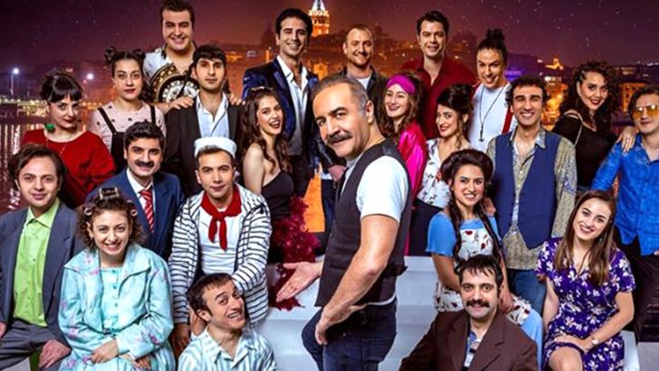 Çok Güzel Hareketler 2’nin başarılı oyuncusu Safa Sarı sessiz sedasız dünya evine girdi