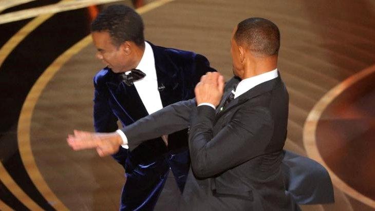 Oscar Töreni’nde büyük skandal Will Smith “Karımın adını ağzına alma“ diyerek komedyeni yumrukladı