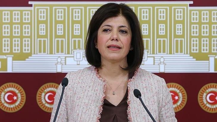 Mardin'de Öğretmen, Boğazına Madeni Para Kaçan Öğrenciyi Kurtardı. DEM Parti İBB adayı Beştaş'tan Özel'in sözlerine tepki: CHP'den alacağımız var