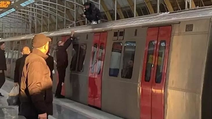 Ankara’da Aşk Acısı Çeken Genç, Metro Seferlerini Durduurdu