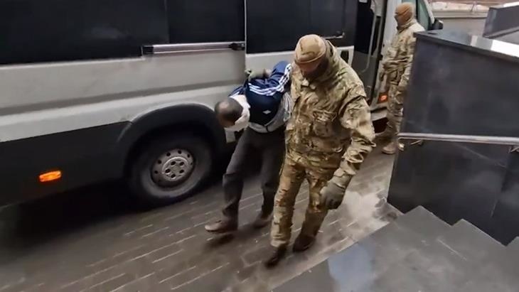Rusya’da konser salonunu tarayan teröristler, kana buladıkları Moskova’ya getirildi