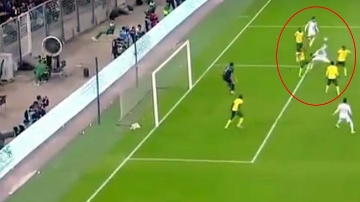 Yassine Benzia, Cezayir-Güney Afrika maçında harika bir gol attı