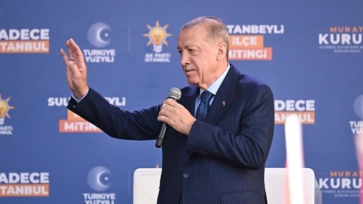 Erdoğan, miting sonrası Murat Kurum’u sahneye çağırdı, görevli uyardı: Efendim onlar Sancaktepe’de