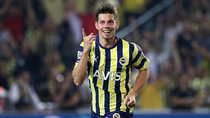 Fenerbahçe, Miha Zajc’ın yaz aylarında kulüp bulmasını istiyor