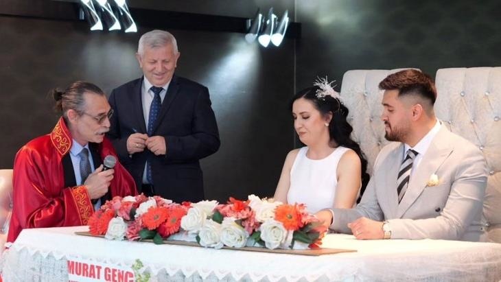Erdal Beşikçioğlu, Etimesgut Belediye Başkanı olarak ilk nikahı kıydı