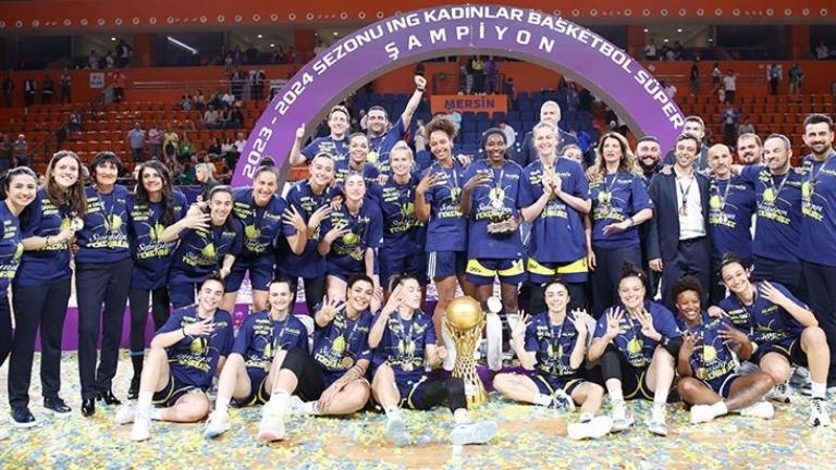 Fenerbahçe Alagöz Holding, Basketbol Süper Ligi’nde namağlup şampiyon oldu