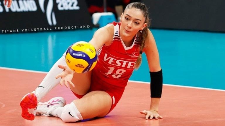 Zehra Güneş, spor salonundan video paylaştı Her gören aynı detaya takıldı