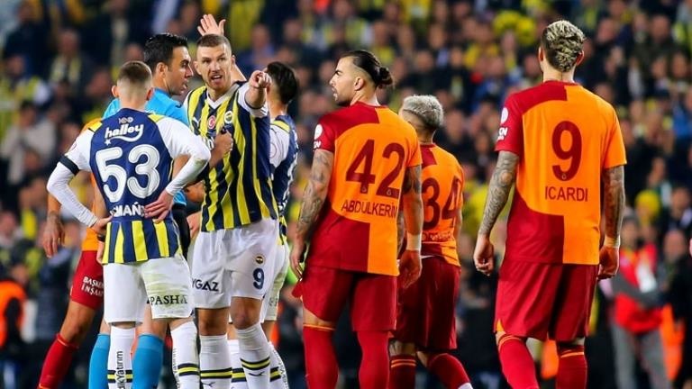 Fenerbahçe ve Galatasaray Süper Lig’de Zirve Yarışında