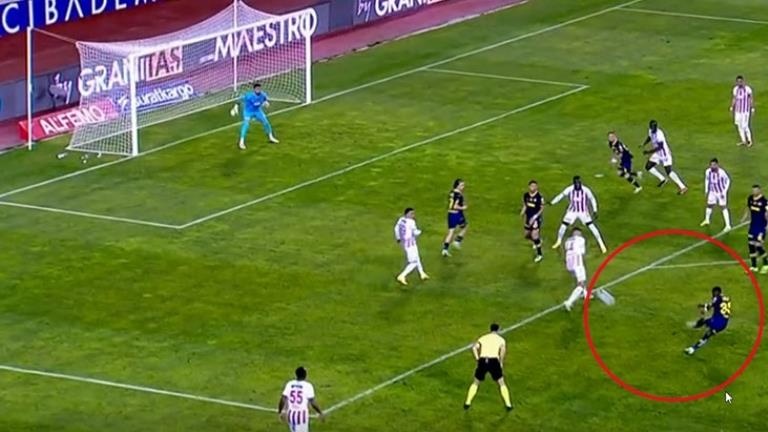 Örümcek ağlarını aldı Fenerbahçe’nin yıldızı Fred’den efsane gol